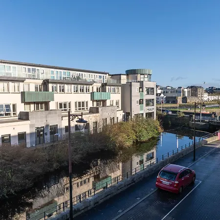 아파트 Modern Canal View Home, In Centre, Sleeps 8 *